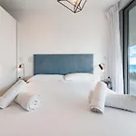 The Wave Vistas Al Mar Y Parking Privado By Sunny Residences 푸엔히롤라